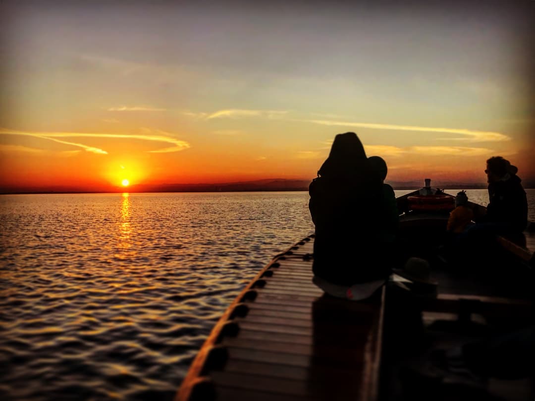 RESERVA BARCA ATARDECER EN PRIVADO