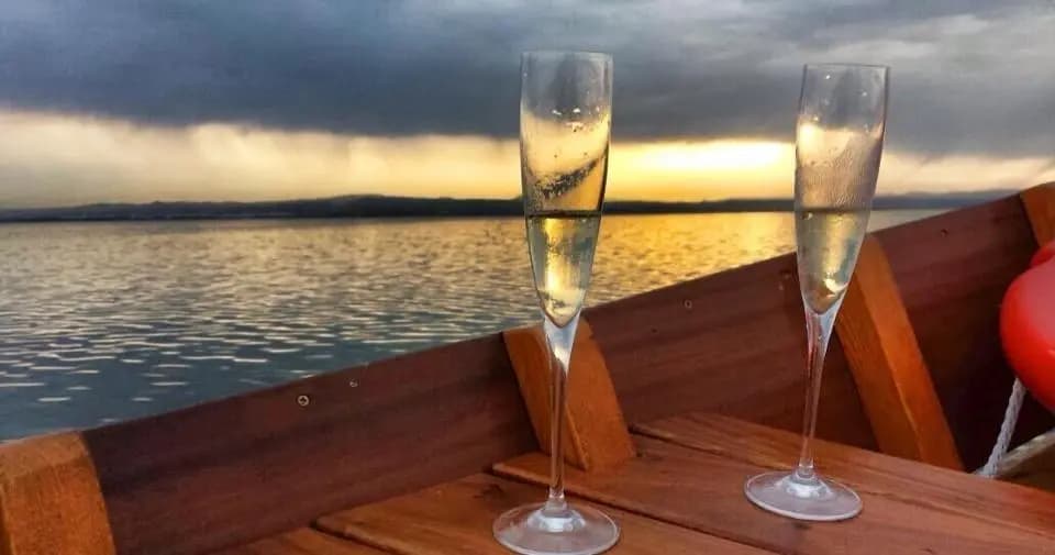 RESERVA BARCA EN PRIVADO CON CAVA